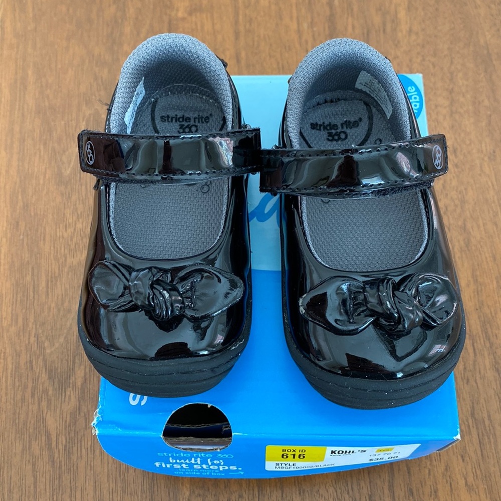 Stride Right 360 Black Mary Janes